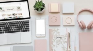 Theeverygirl com tech background image 2